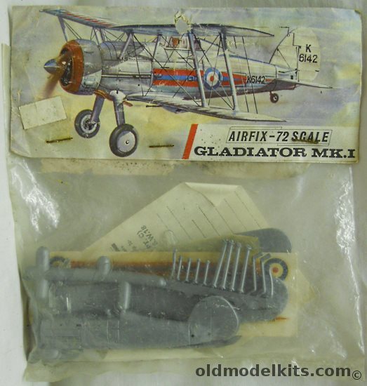 Airfix 1/72 Gloster Gladiator - Bagged, 82 plastic model kit